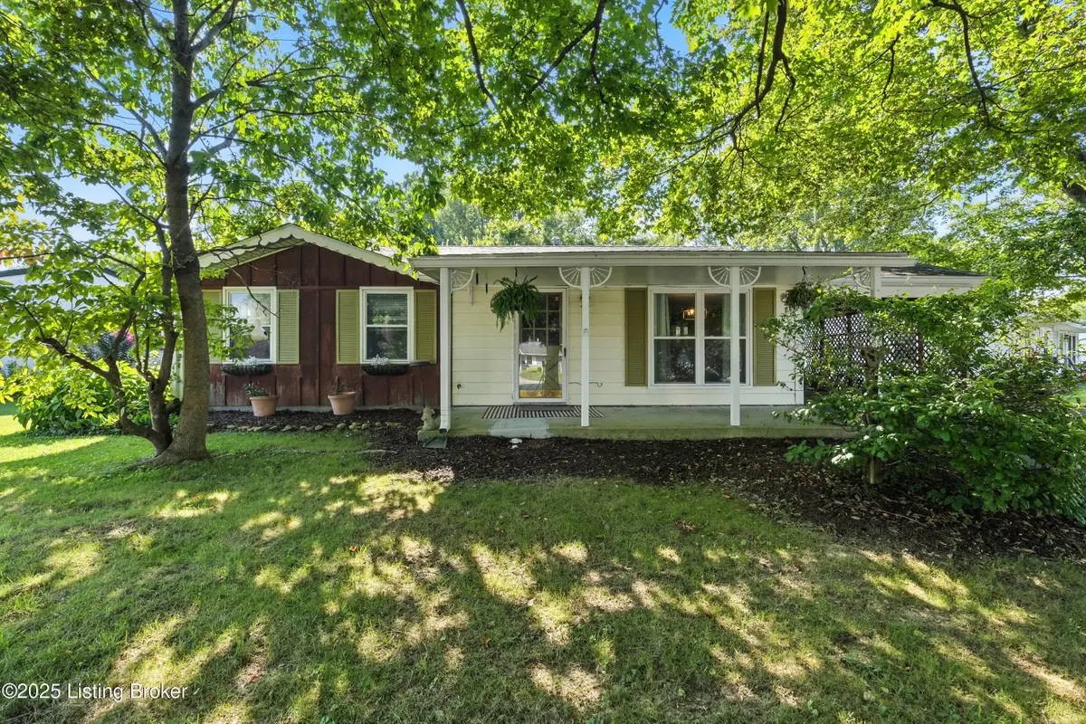 1908 Tennyson Dr, Clarksville, IN 47129 - Image #1