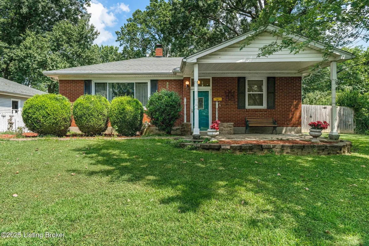 1640 Oriole Dr, New Albany, IN 47150 - Image #1