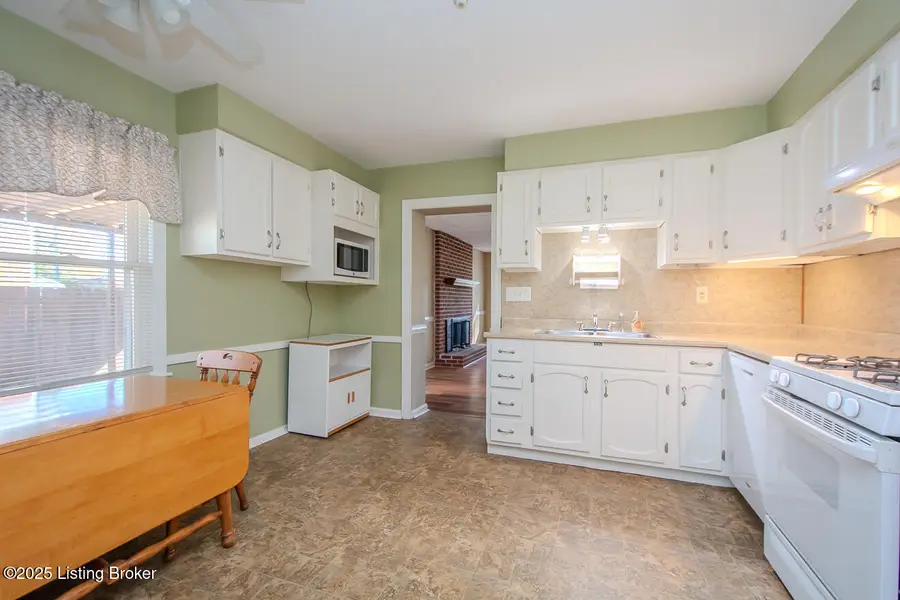 4206 Berkshire Ave, Louisville, KY 40220 - Image #2