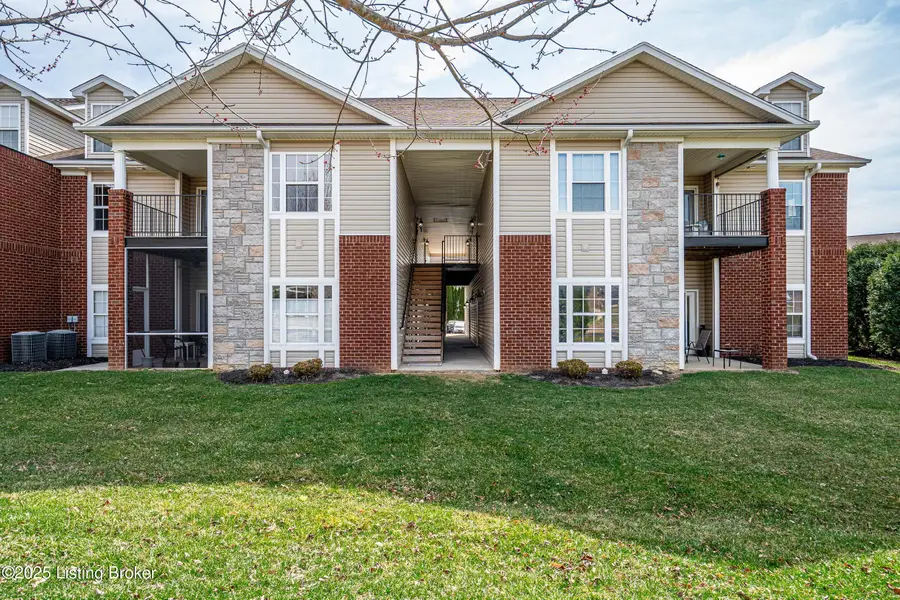 10202 Deer Vista Dr #UNIT 202, Louisville, KY 40291 - Image #2