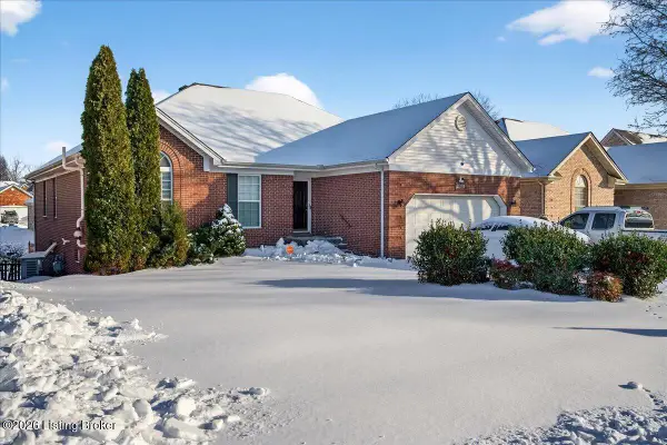 6807 Brighton Springs Ln, Louisville, KY 40291