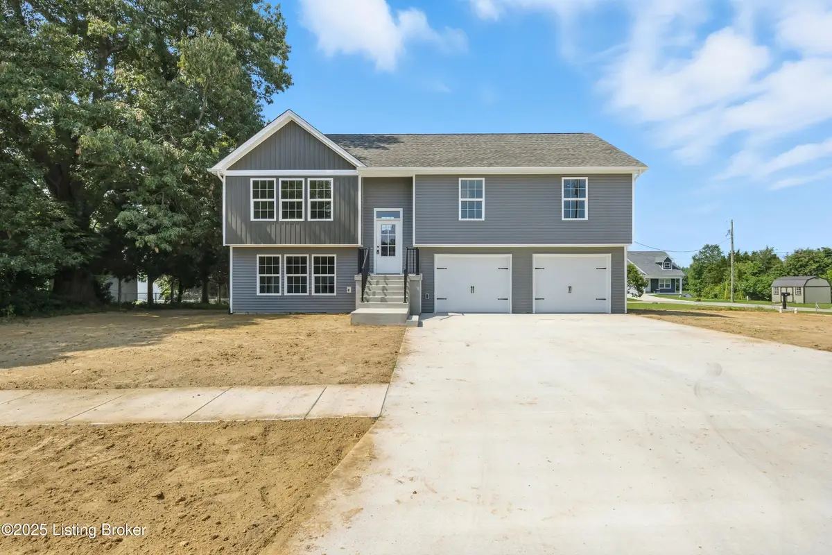 101 Honeysuckle Dr, Vine Grove, KY 40175 - Image #1