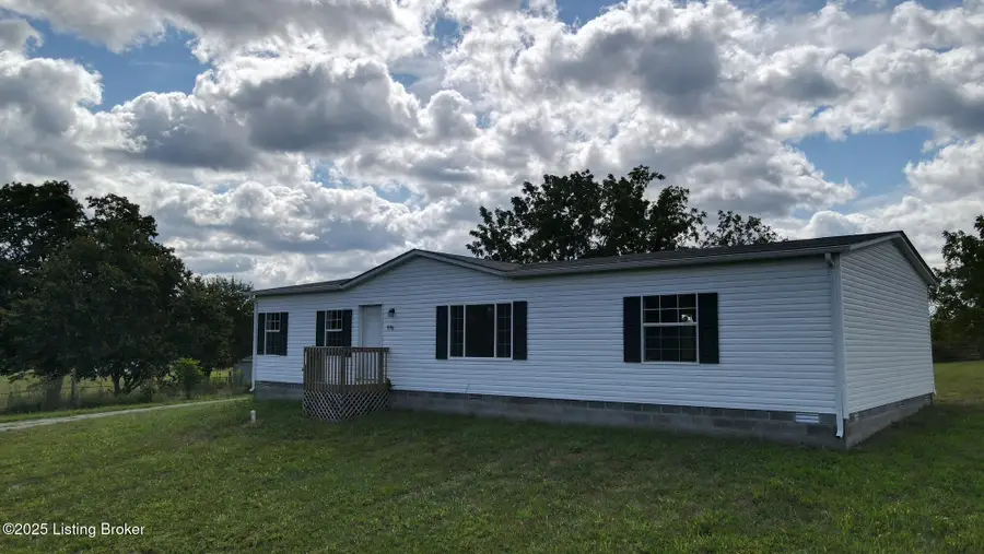 490 Blackjack Rd, Radcliff, KY 40160 - Image #2