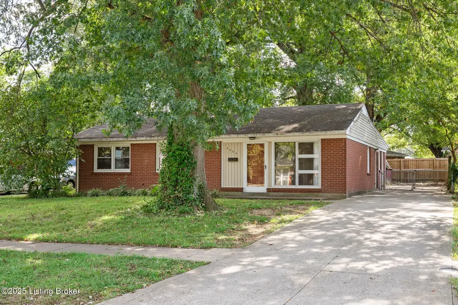 3504 Terrier Ln, Louisville, KY 40218 - Image #2