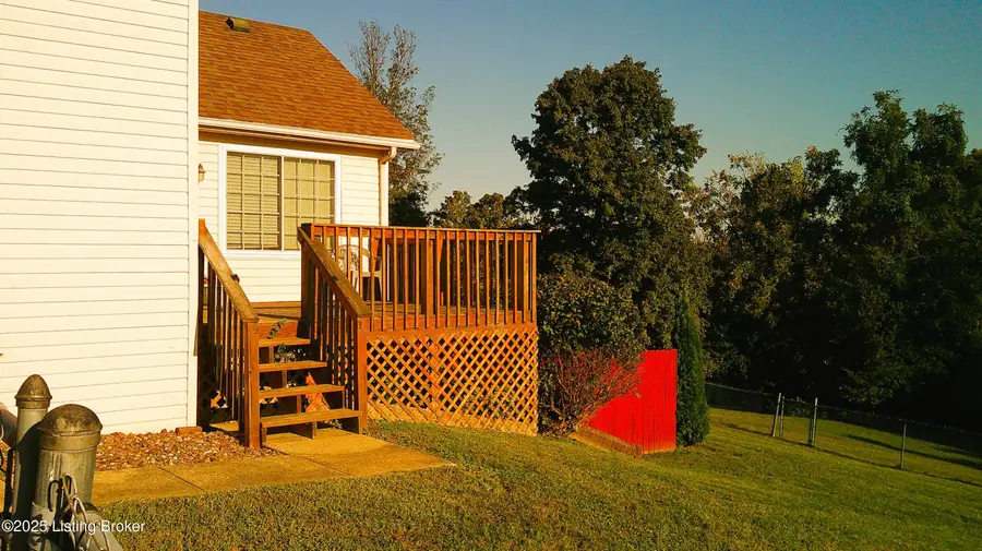 138 Sapphire Ct, Bardstown, KY 40004 - Image #2