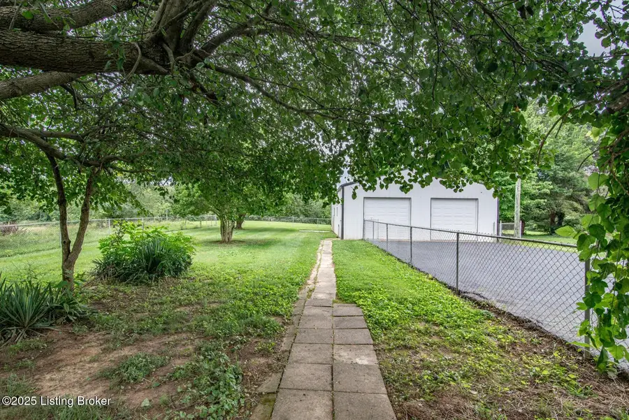 43 Mcfarlin Ln, Vine Grove, KY 40175 - Image #3