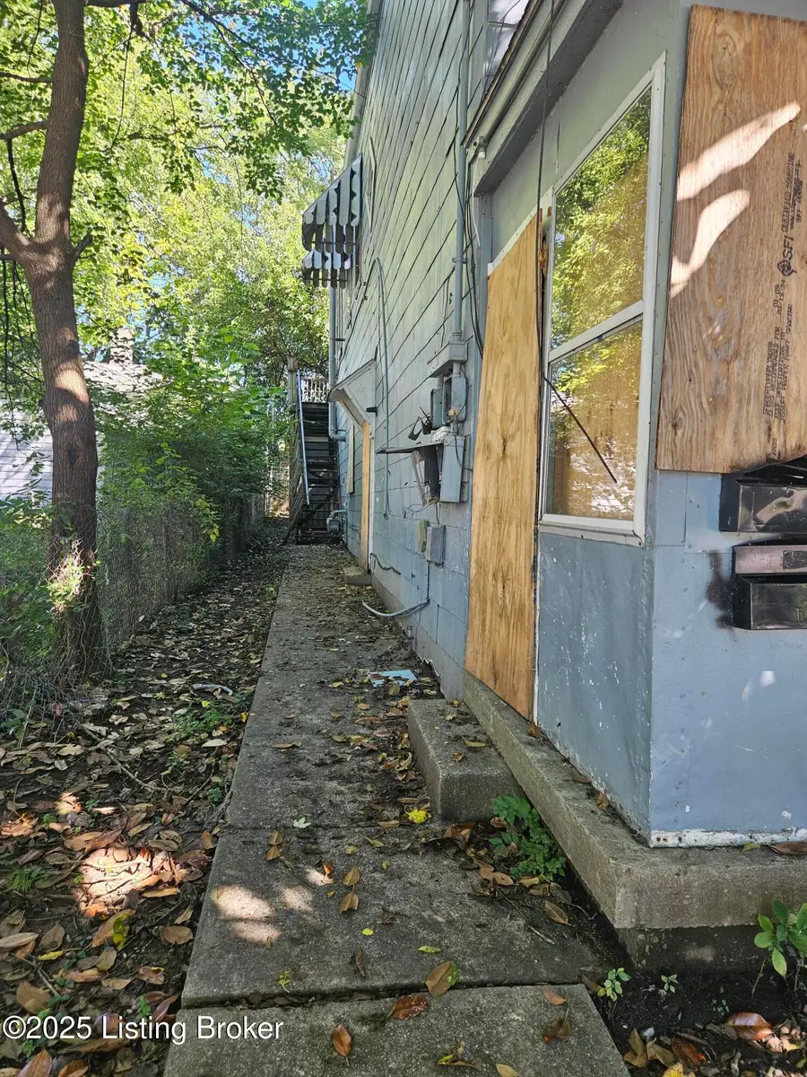 2817 Lytle St, Louisville, KY 40212 - Image #2