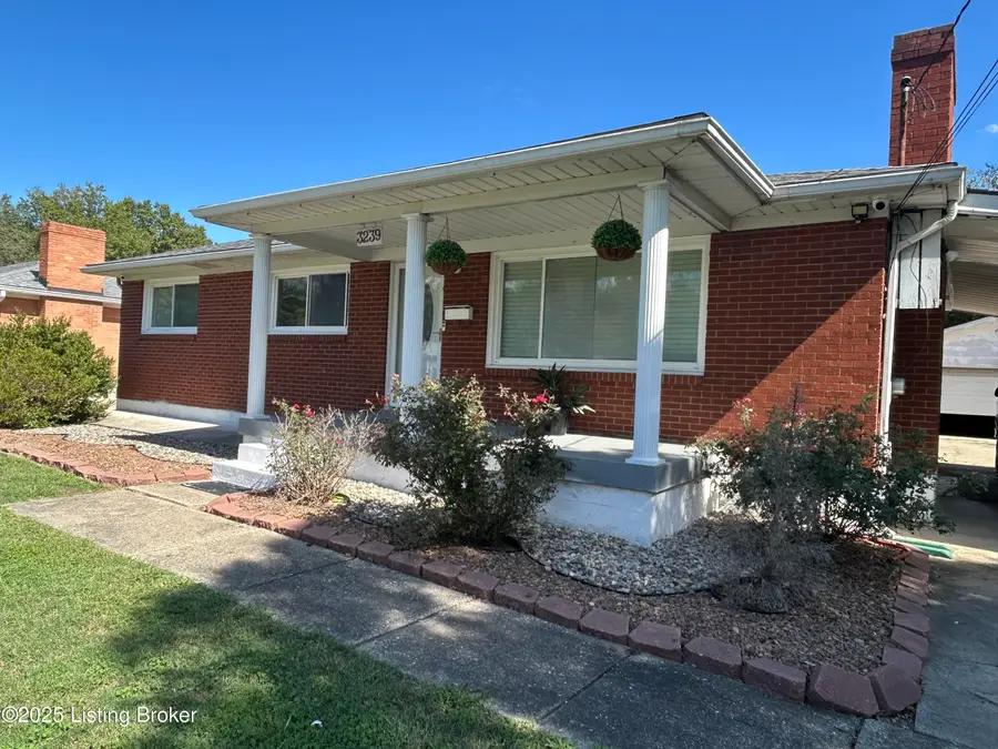 3239 Greendale Dr, Louisville, KY 40216 - Image #2