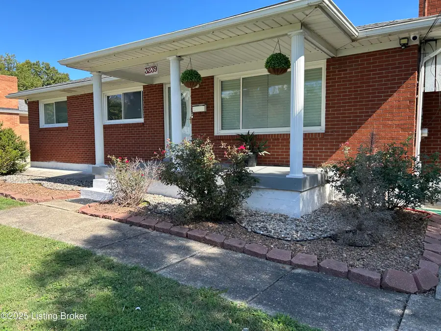 3239 Greendale Dr, Louisville, KY 40216 - Image #3
