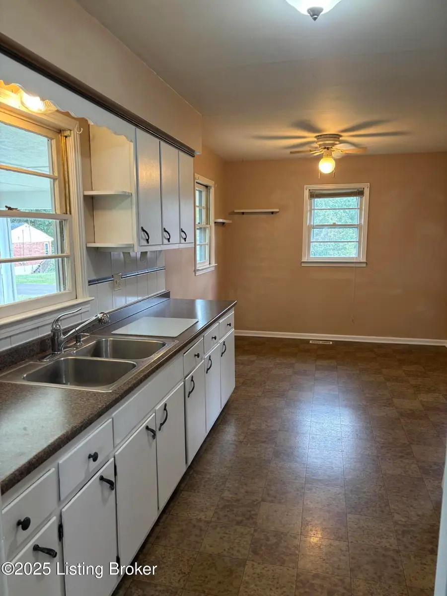 1407 Dotland Cir, Shelbyville, KY 40065 - Image #3