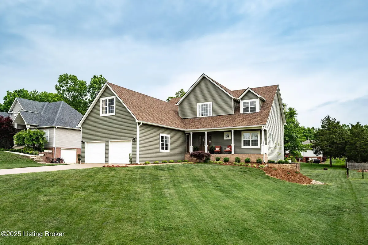 182 Burlwood Cir, Mount Washington, KY 40047 - Image #1