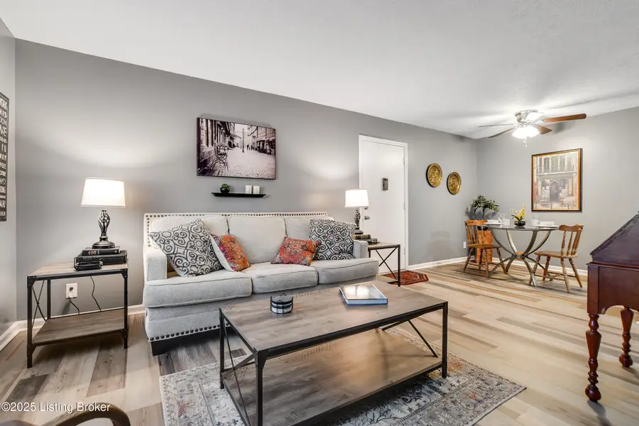 7086 Wildwood Cir #APT 89, Louisville, KY 40291 - #3
