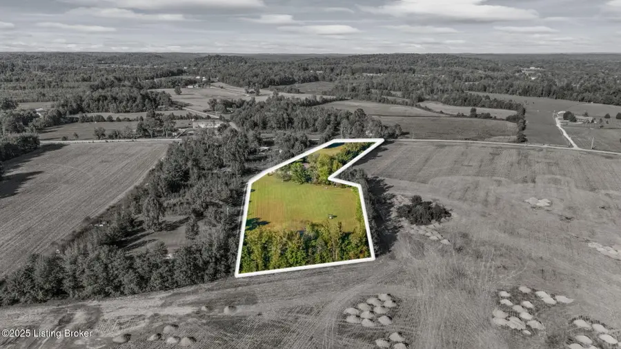 94 Carnation Ln, Brownsville, KY 42210 - Image #2