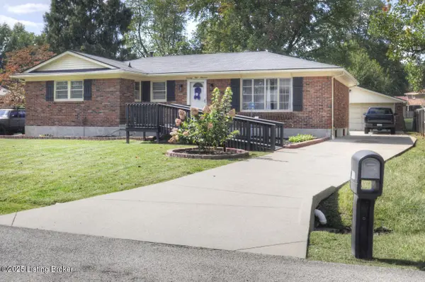 7900 Nottoway Cir, Louisville, KY 40214