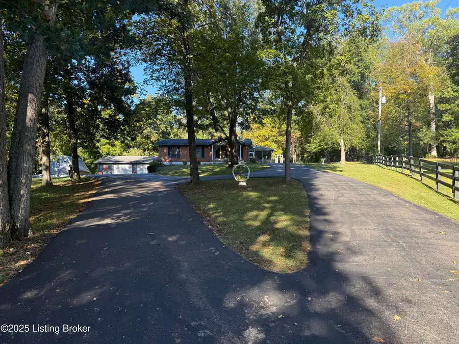 555 Vessels Rd, Vine Grove, KY 40175 - Image #2