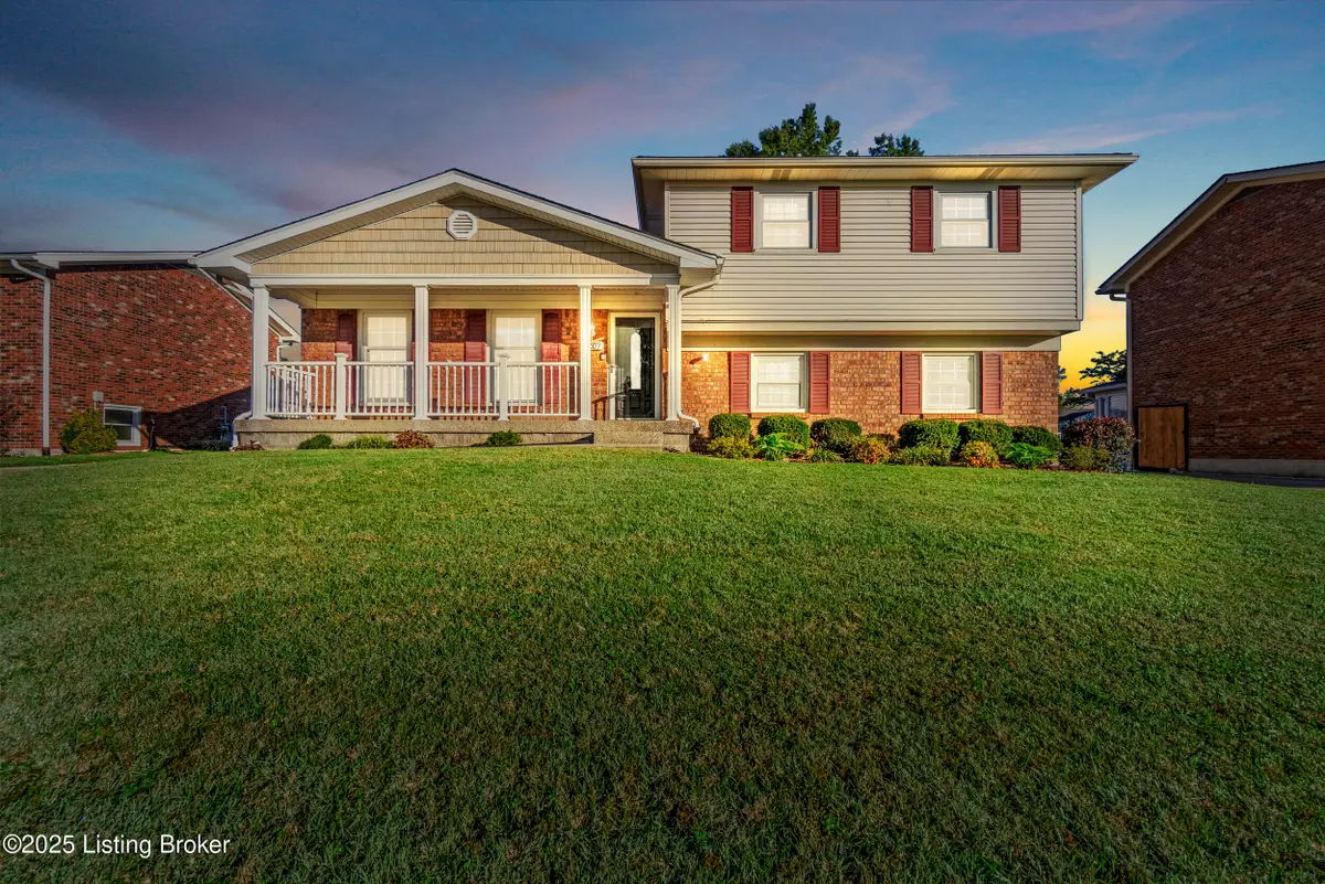 2207 Alice Kay Dr, Louisville, KY 40214 - Image #1