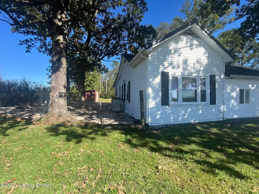 2296 Beaver Dam Church Rd, Brownsville, KY 42210 - Image #3