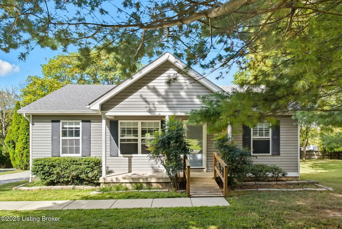 6203 Hillcrest Ct, Crestwood, KY 40014 - Image #1