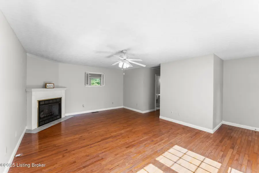 7074 Dripping Springs Rd, Smiths Grove, KY 42171 - Image #3