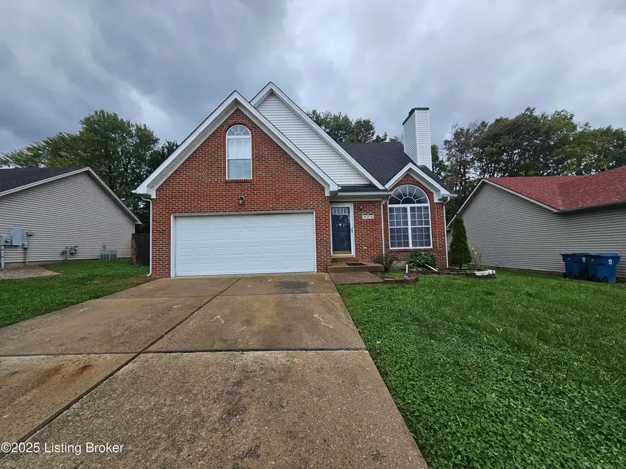 223 Woodfield Cir, Shelbyville, KY 40065 - Image #3