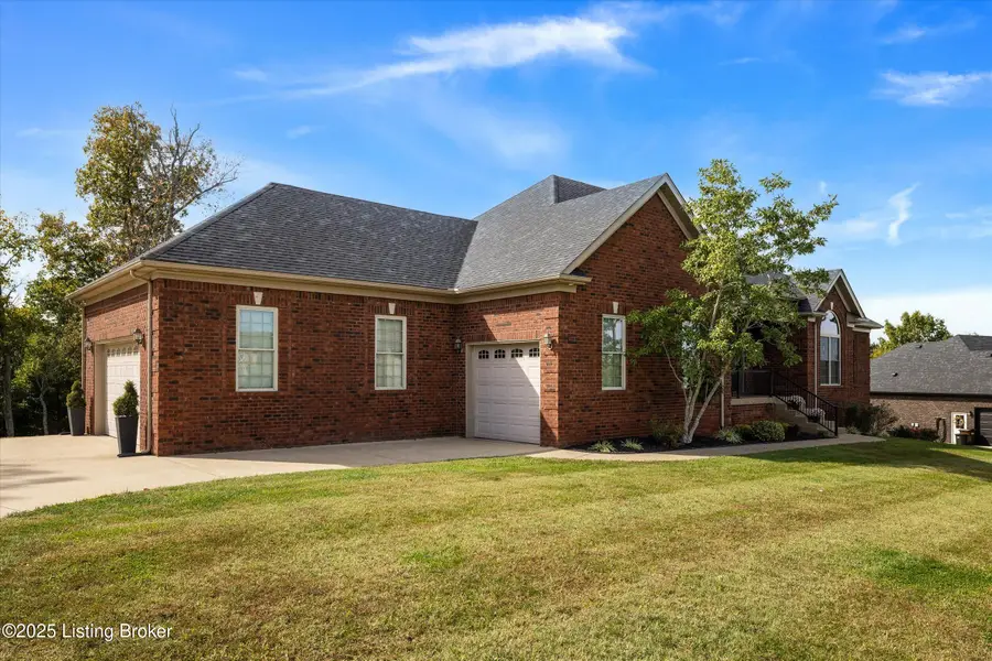 191 Kingsmill Dr, Fisherville, KY 40023 - Image #3