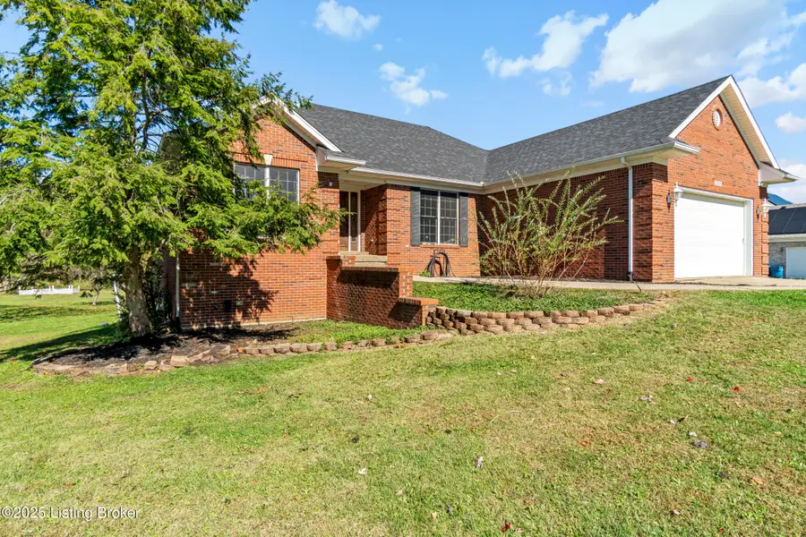 3809 Carriage Pointe Dr, Crestwood, KY 40014 - Image #3