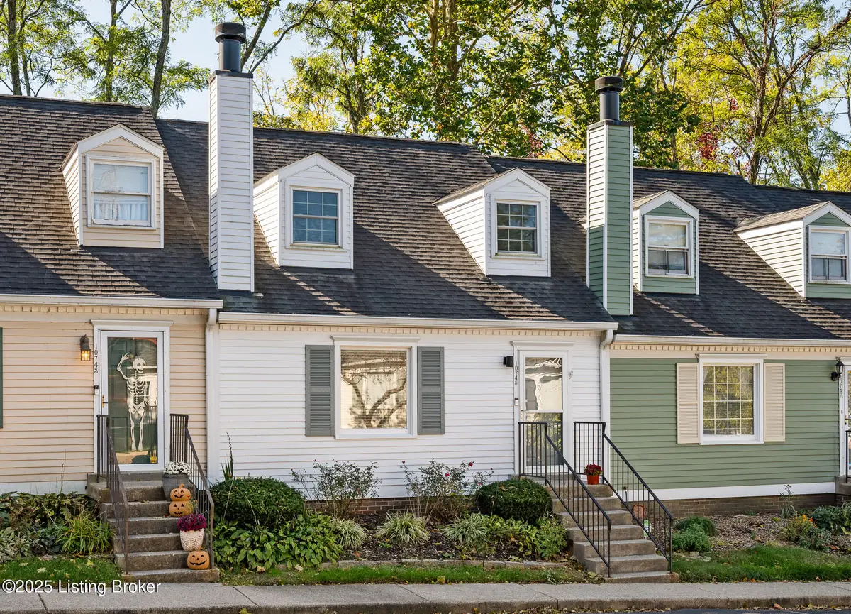 10745 Colonial Woods Ct, Louisville, KY 40223 - Image #1