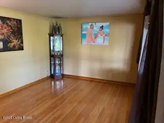 3212 Carrie Dr, Louisville, KY 40216 - Image #3