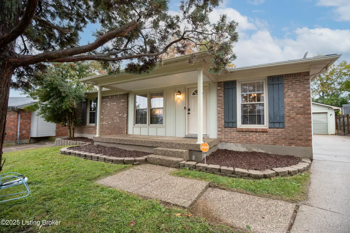 6806 Creedmoor Ct, Louisville, KY 40228 - Image #1