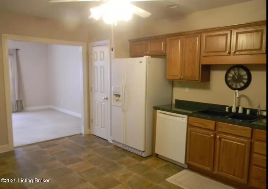 8344 Delta Cir, Louisville, KY 40228 - Image #3