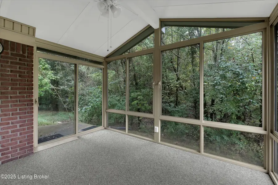 6704 Renate Rd, Louisville, KY 40291 - Image #2