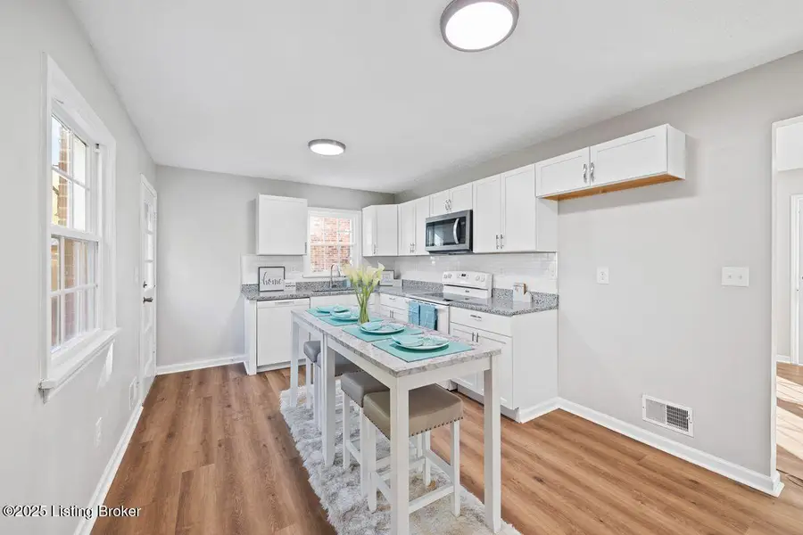 6615 Moorhampton Dr, Louisville, KY 40228 - Image #3