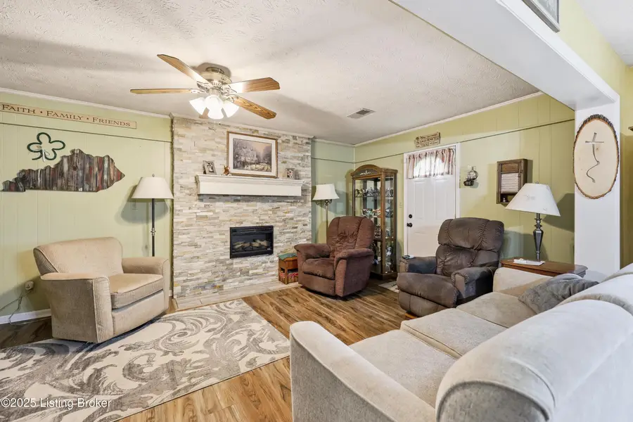 403 Meriwether St, Lawrenceburg, KY 40342 - Image #3