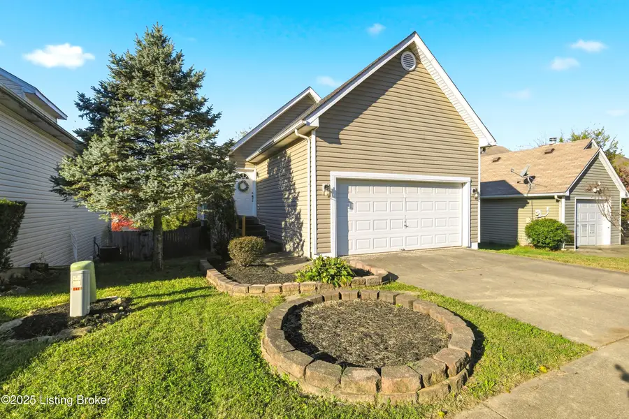 8408 Lake Superior Dr, Louisville, KY 40291 - Image #2