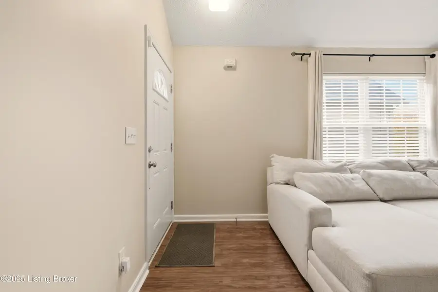 8408 Lake Superior Dr, Louisville, KY 40291 - Image #3