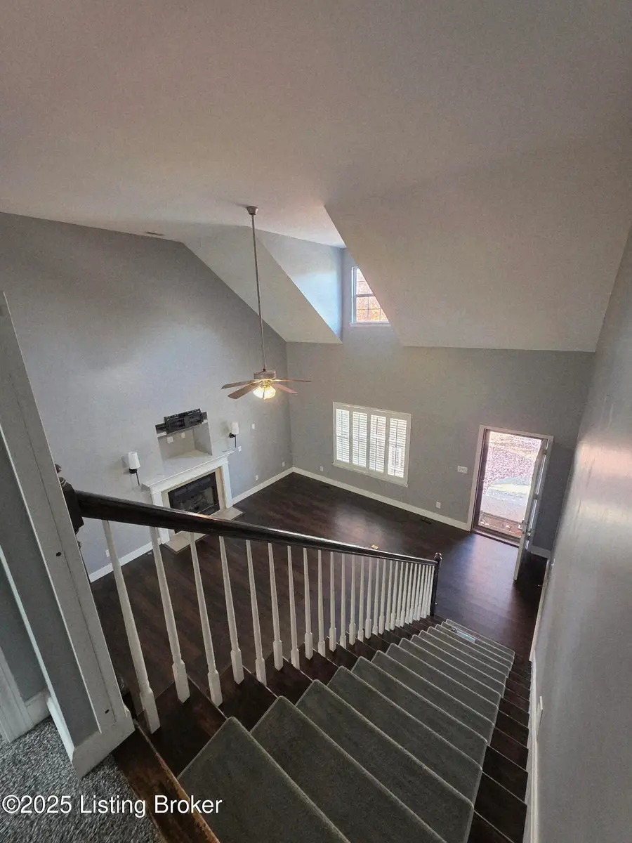 188 Lincoln Station Dr, Simpsonville, KY 40067 - Image #2