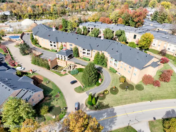 5701 Coach Gate Wynde #APT 58B, Louisville, KY 40207