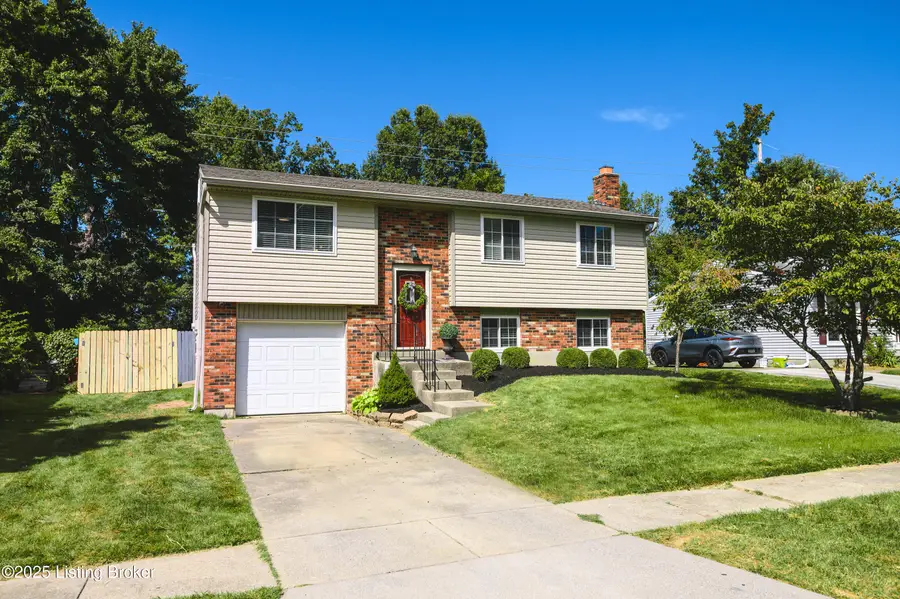 5513 Antle Dr, Louisville, KY 40229 - Image #2