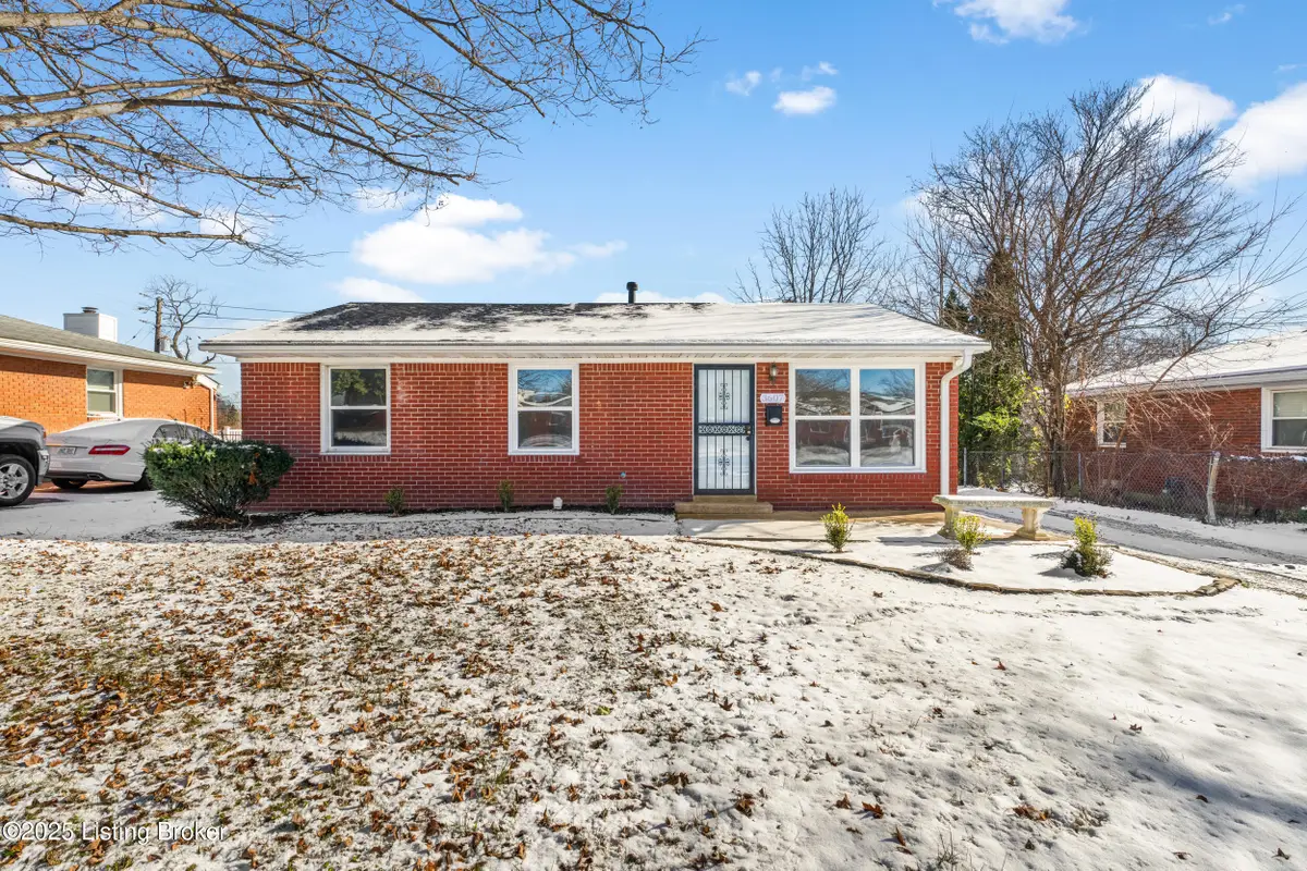3607 Saint Edwards Dr, Louisville, KY 40299 - Image #1