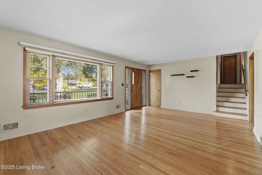 8210 Joyce Dr, Louisville, KY 40219 - Image #3