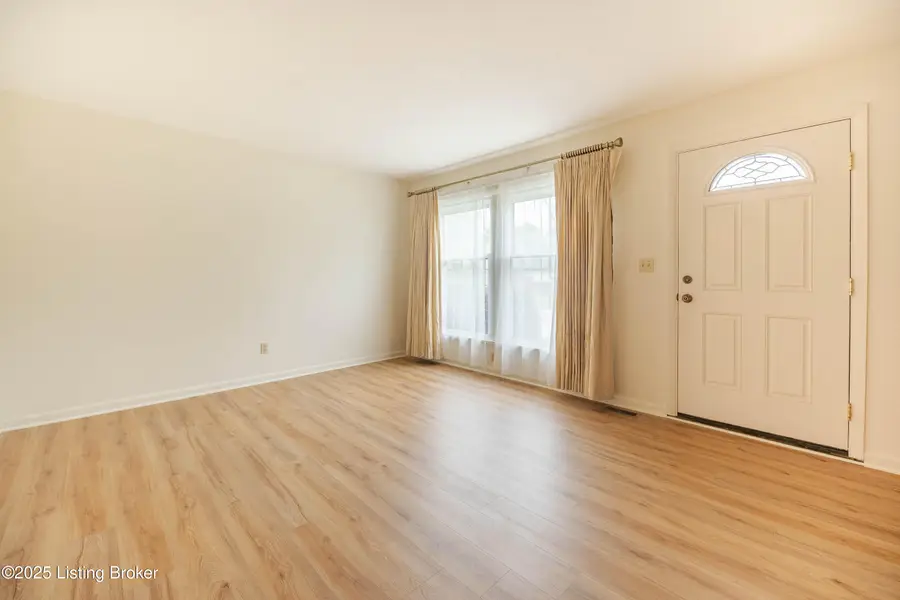 9213 Wendell Way, Jeffersontown, KY 40299 - Image #3