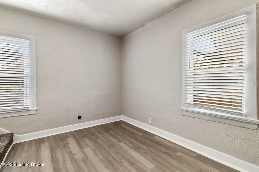 844 Louis Coleman Jr Dr, Louisville, KY 40211 - Image #3