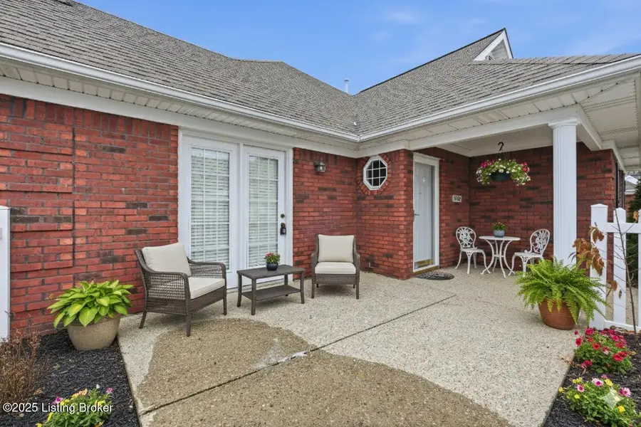 7908 Manner Pointe Dr, Louisville, KY 40220 - Image #3