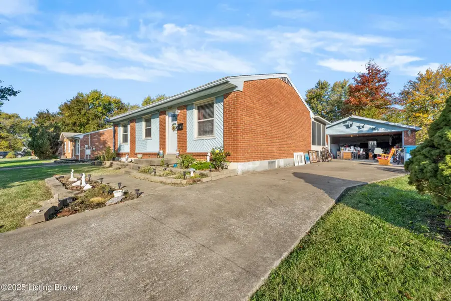 6703 Barbrook Rd, Louisville, KY 40258 - Image #2