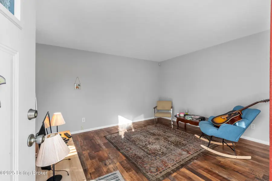 6703 Barbrook Rd, Louisville, KY 40258 - Image #3