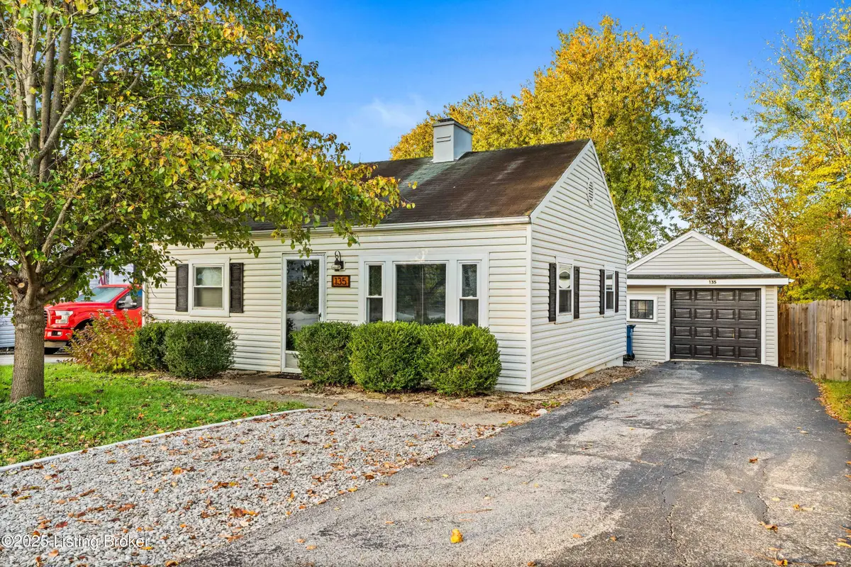 135 Eastview Cir, Shelbyville, KY 40065 - Image #1