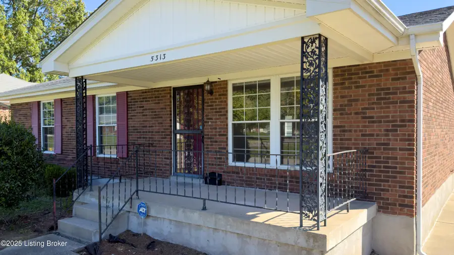 5313 Matterhorn Dr, Louisville, KY 40216 - Image #2