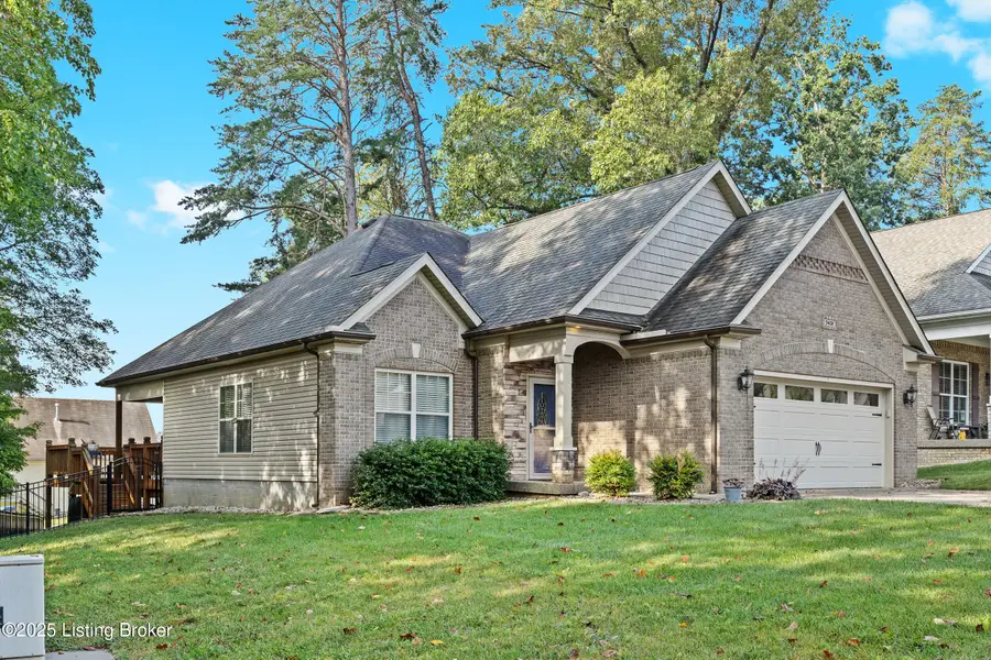 9402 Fernhill Dr, Louisville, KY 40291 - Image #2