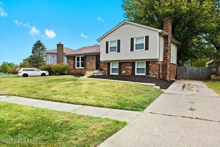 9205 Auburn Ave, Jeffersontown, KY 40299 - Image #3