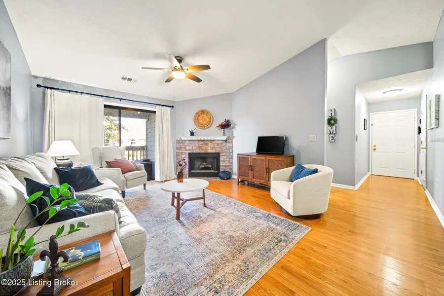 3805 Yardley Ct #UNIT 207, Louisville, KY 40299 - Image #3